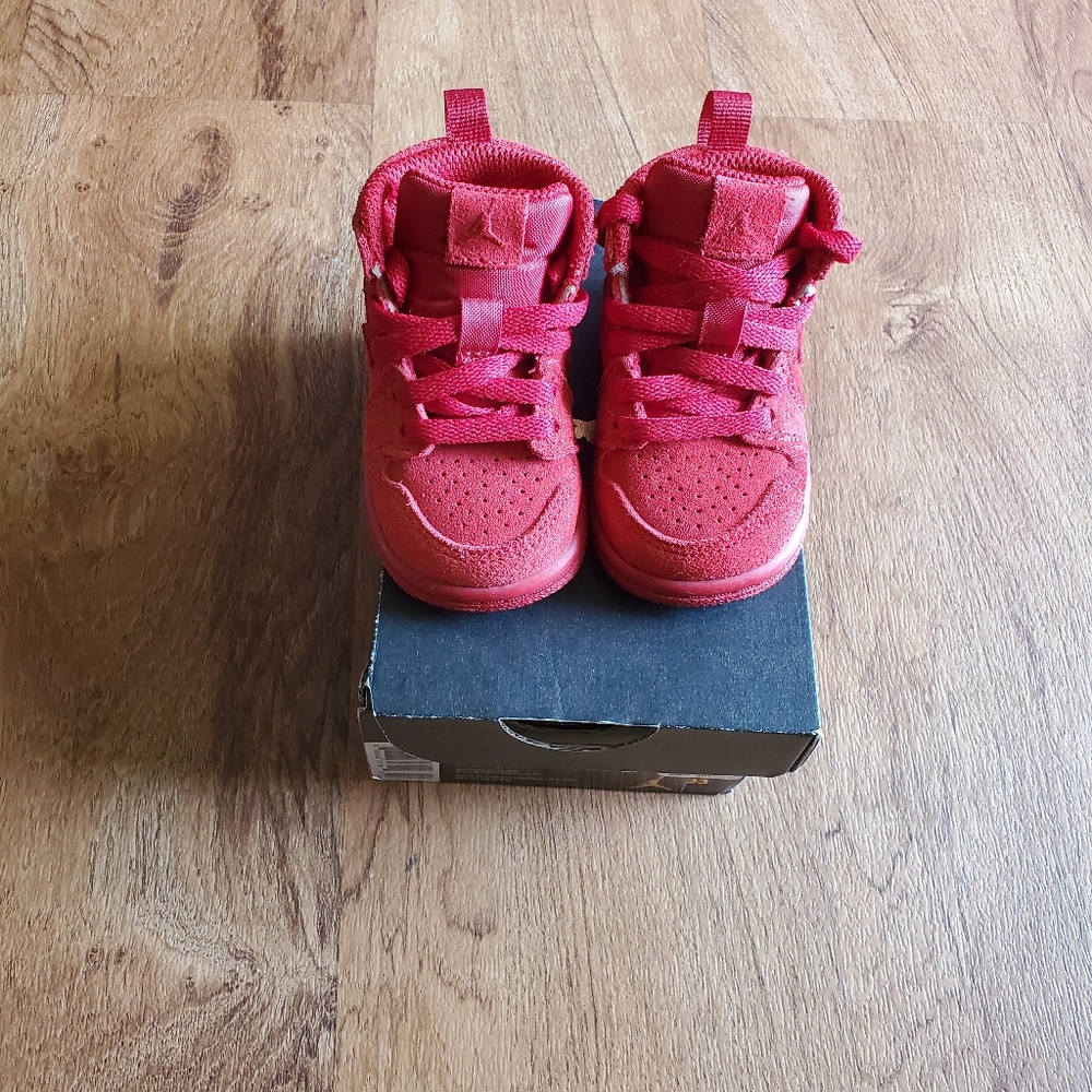 Red Jordan 1 Retro High BT
